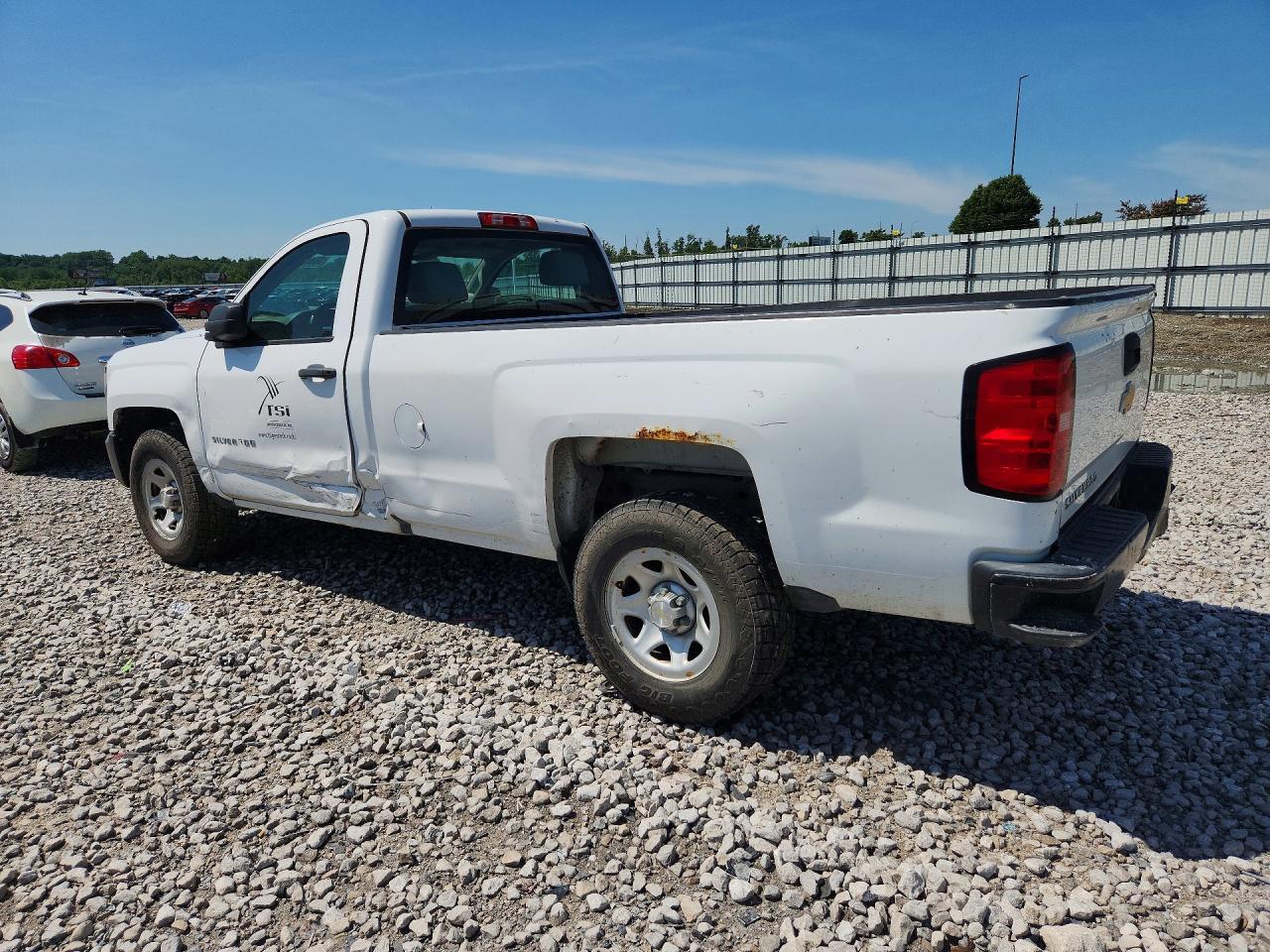 2016 Chevrolet Silverado C1500 - Image 2