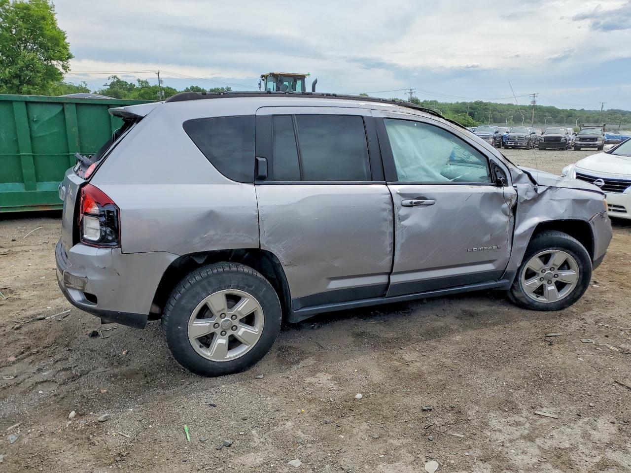 2016 Jeep Compass Sport - Фото 3