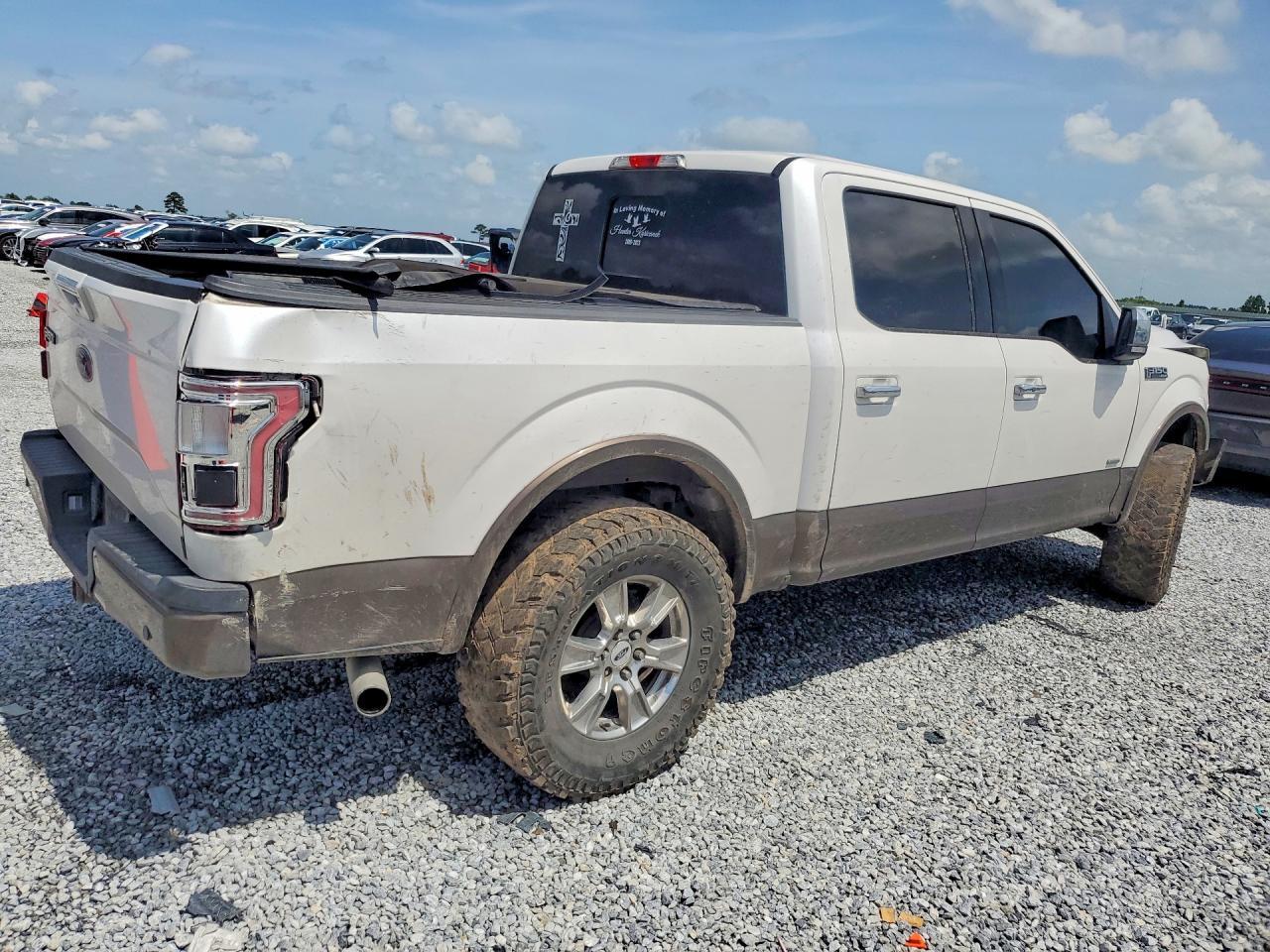 2015 Ford F150 Supercrew - Фото 3