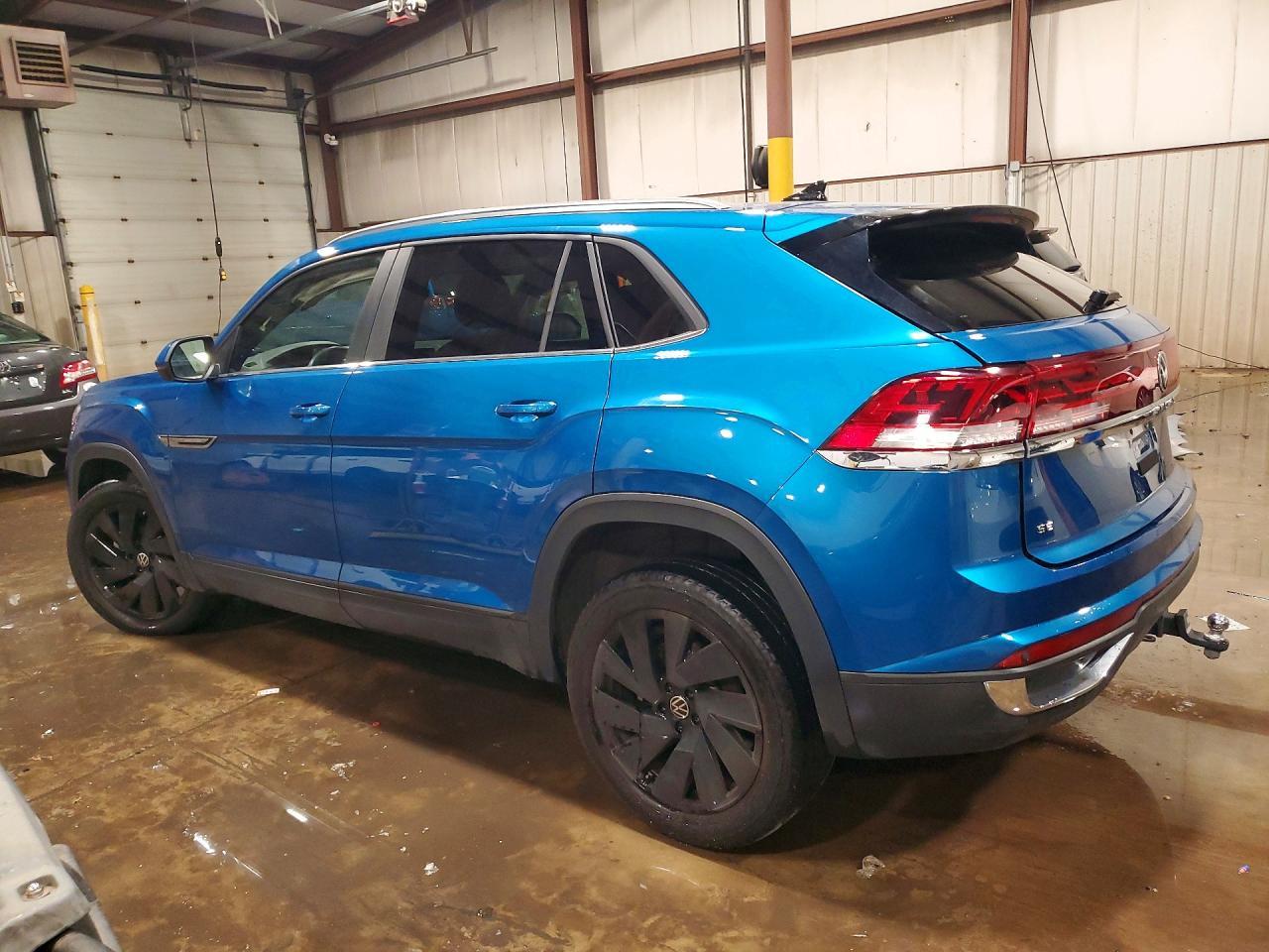 2025 Volkswagen Atlas Cross Sport Se - Image 2