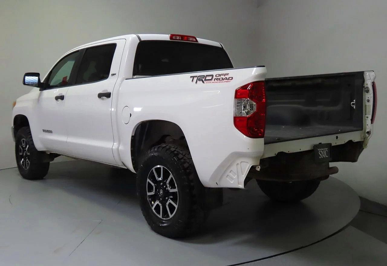 2016 Toyota Tundra Crewmax Sr5 - Image 4