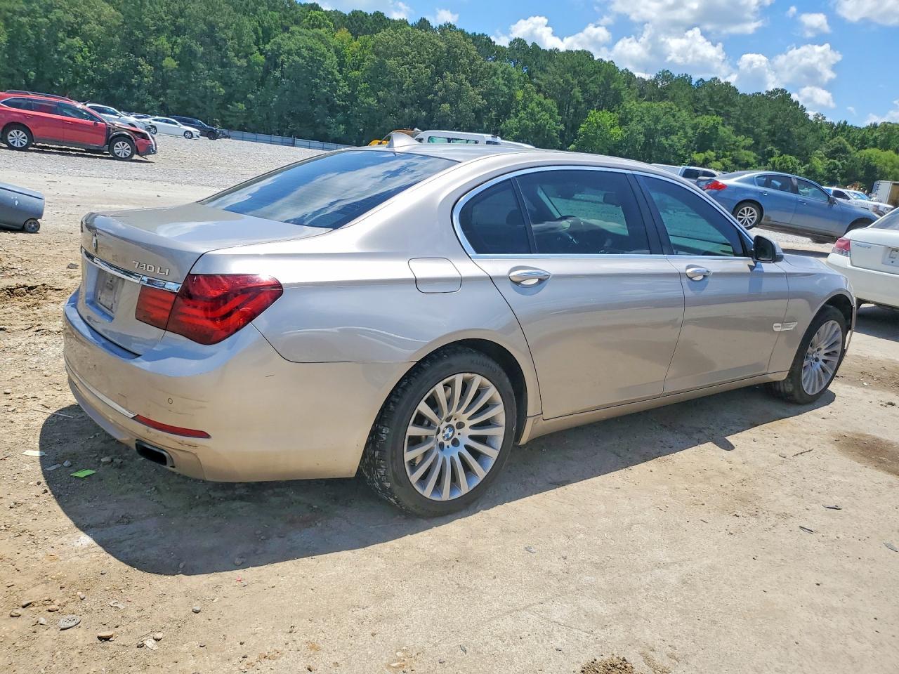 2013 BMW 740 Li - Фото 3