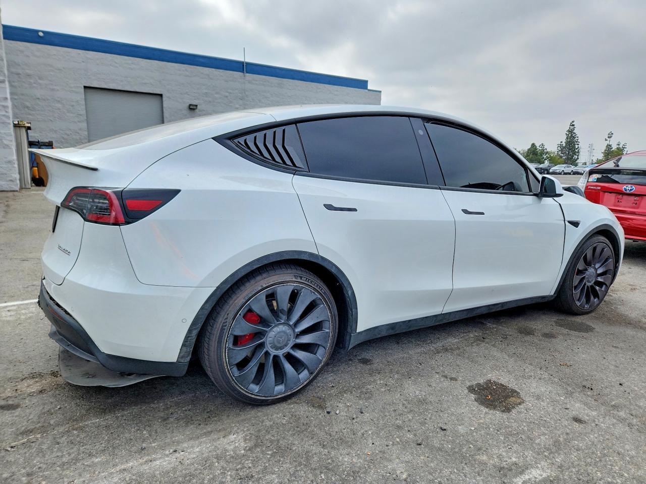 2021 Tesla Model Y - Фото 3