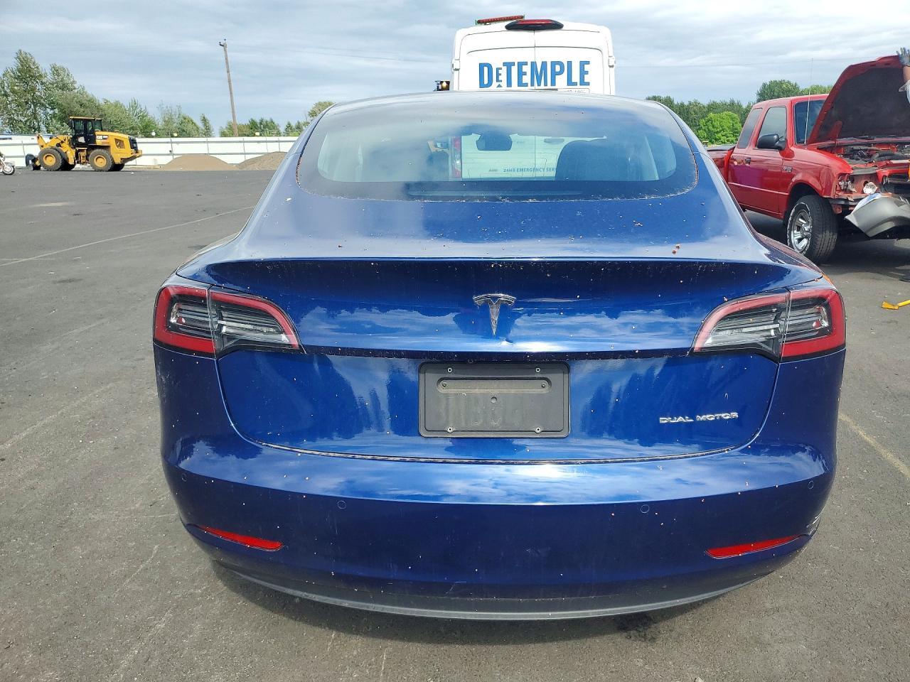 2019 Tesla Model 3 - Фото 6
