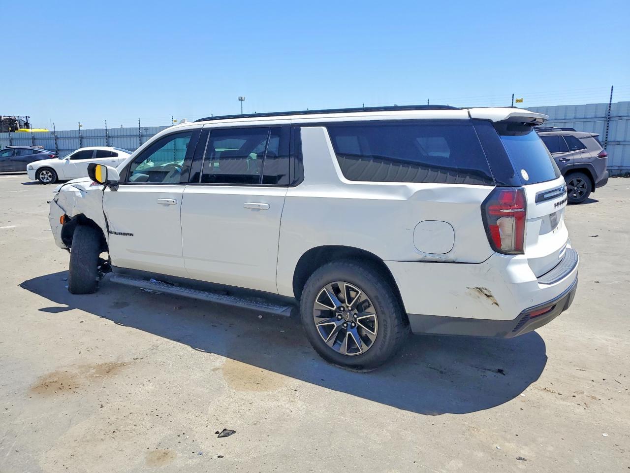 2021 Chevrolet Suburban K1500 Z71 - Image 2