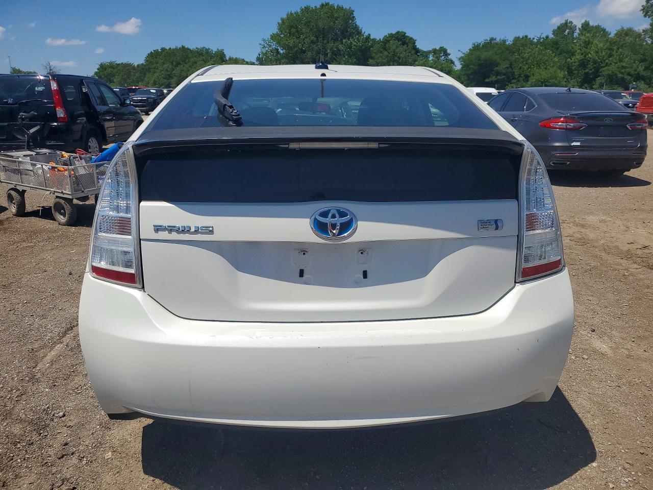 2011 Toyota Prius Two - Image 6