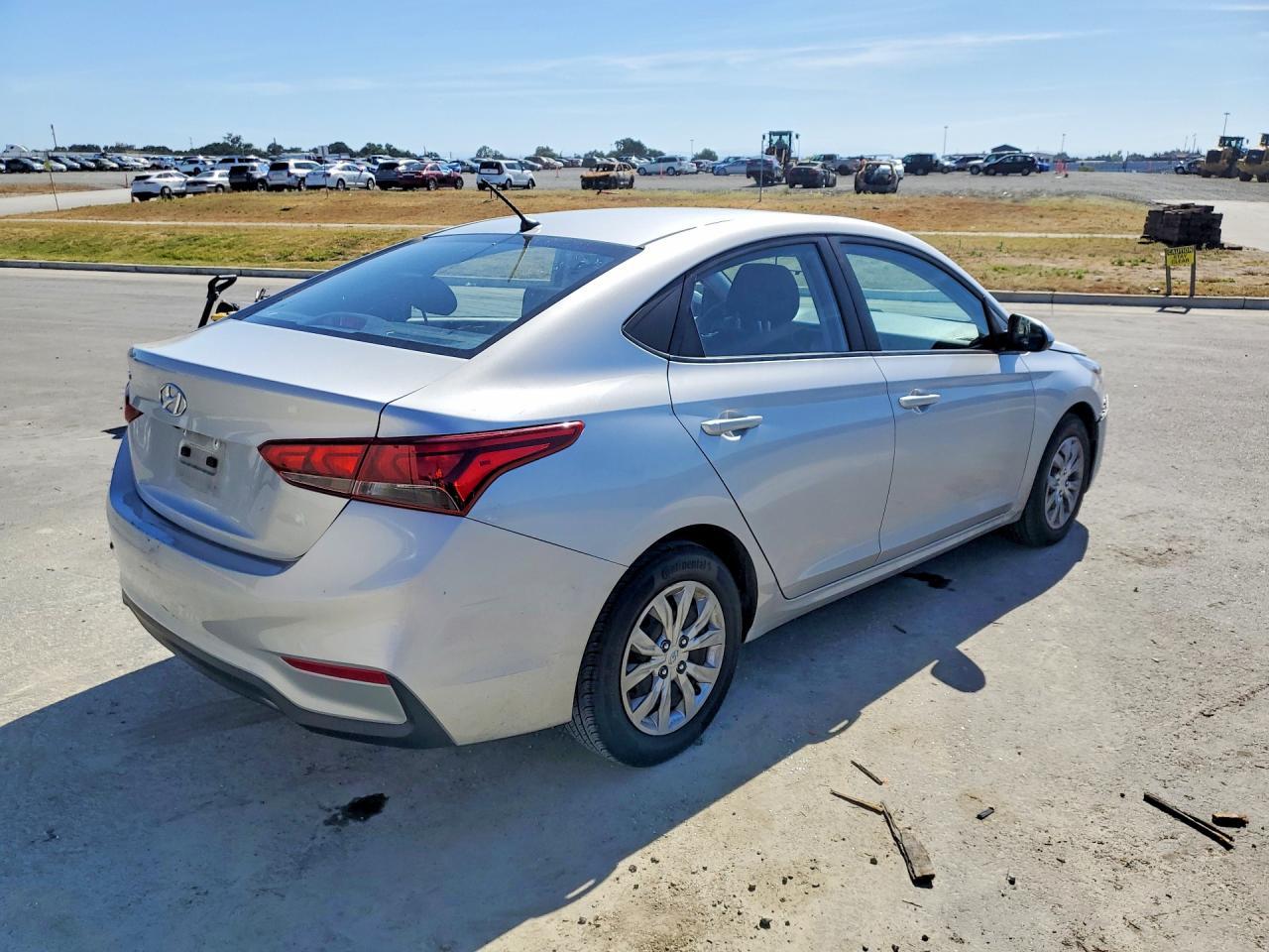 2019 Hyundai Accent Se - Image 3