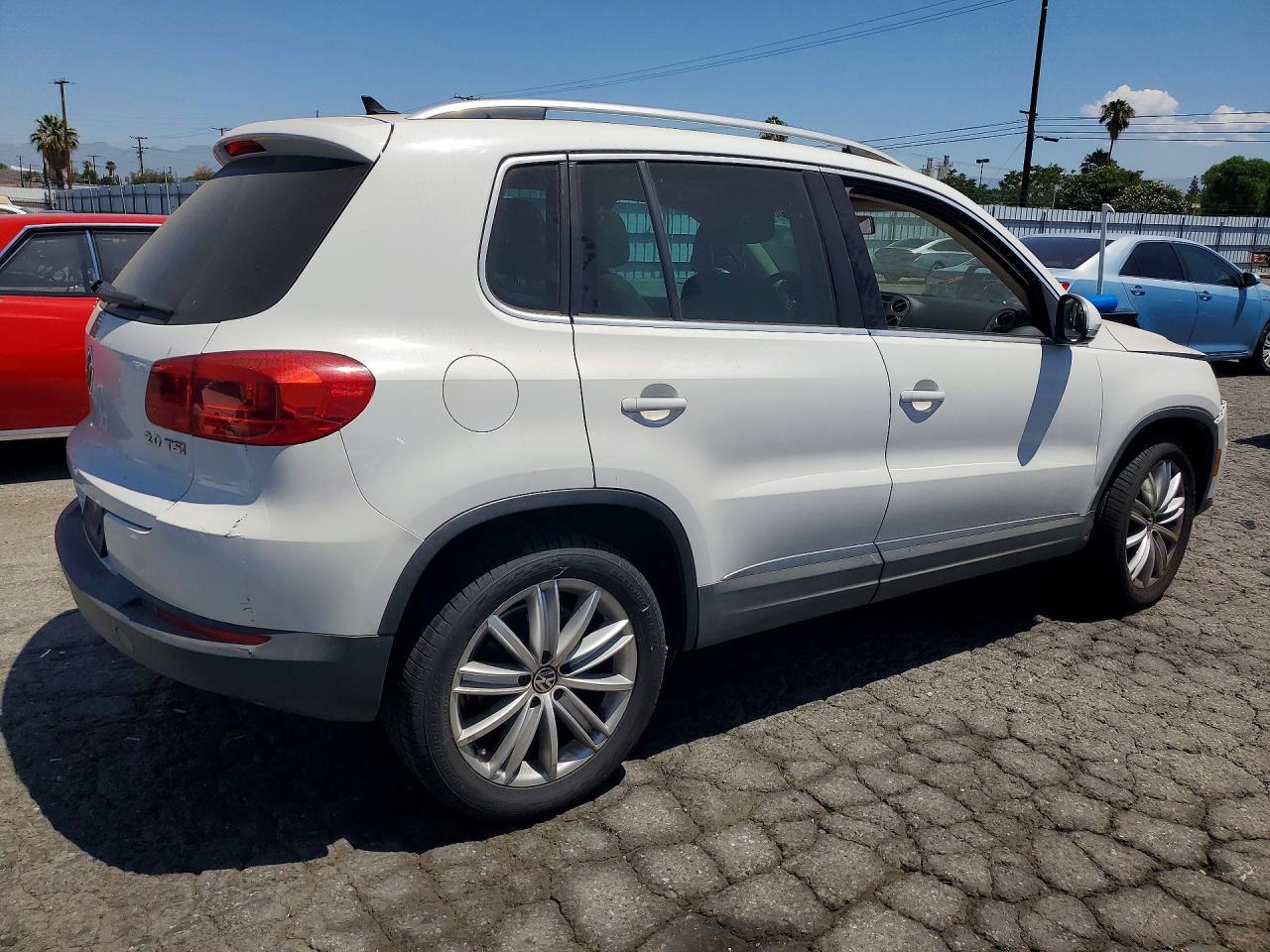 2012 Volkswagen Tiguan Se - Фото 3