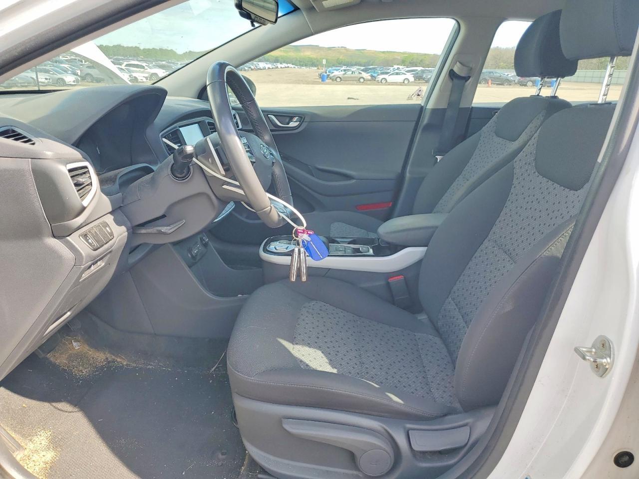 2019 Hyundai Ioniq Electric Base - Image 7