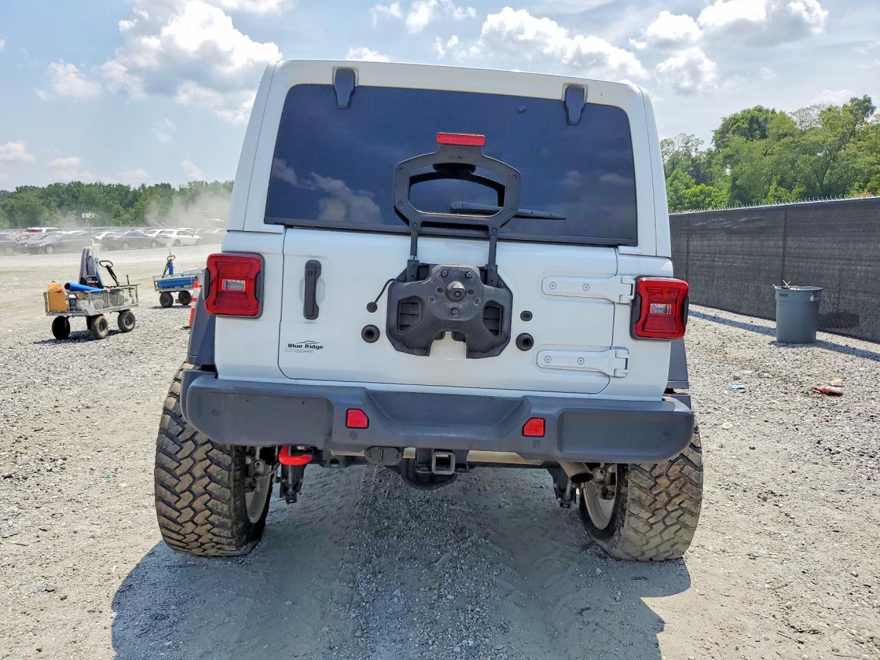 2024 Jeep Wrangler Rubicon - Фото 6