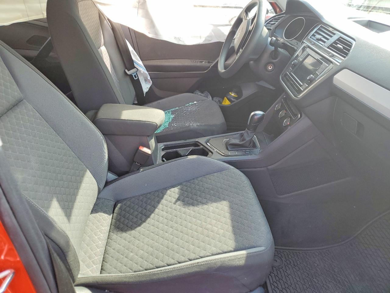 2019 Volkswagen Tiguan S - Фото 7