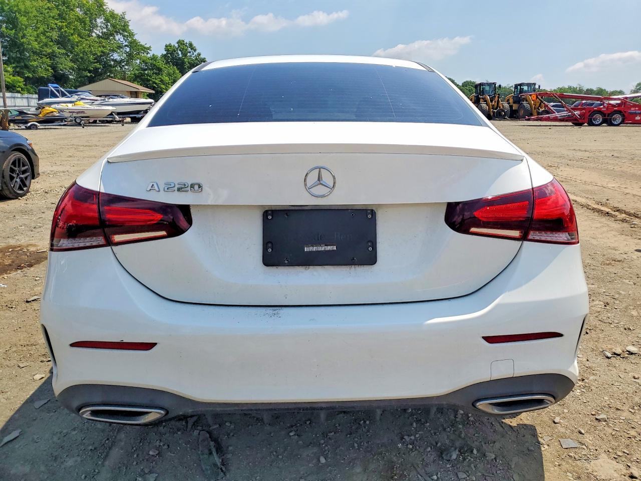 2022 Mercedes-Benz A 220 - Фото 6