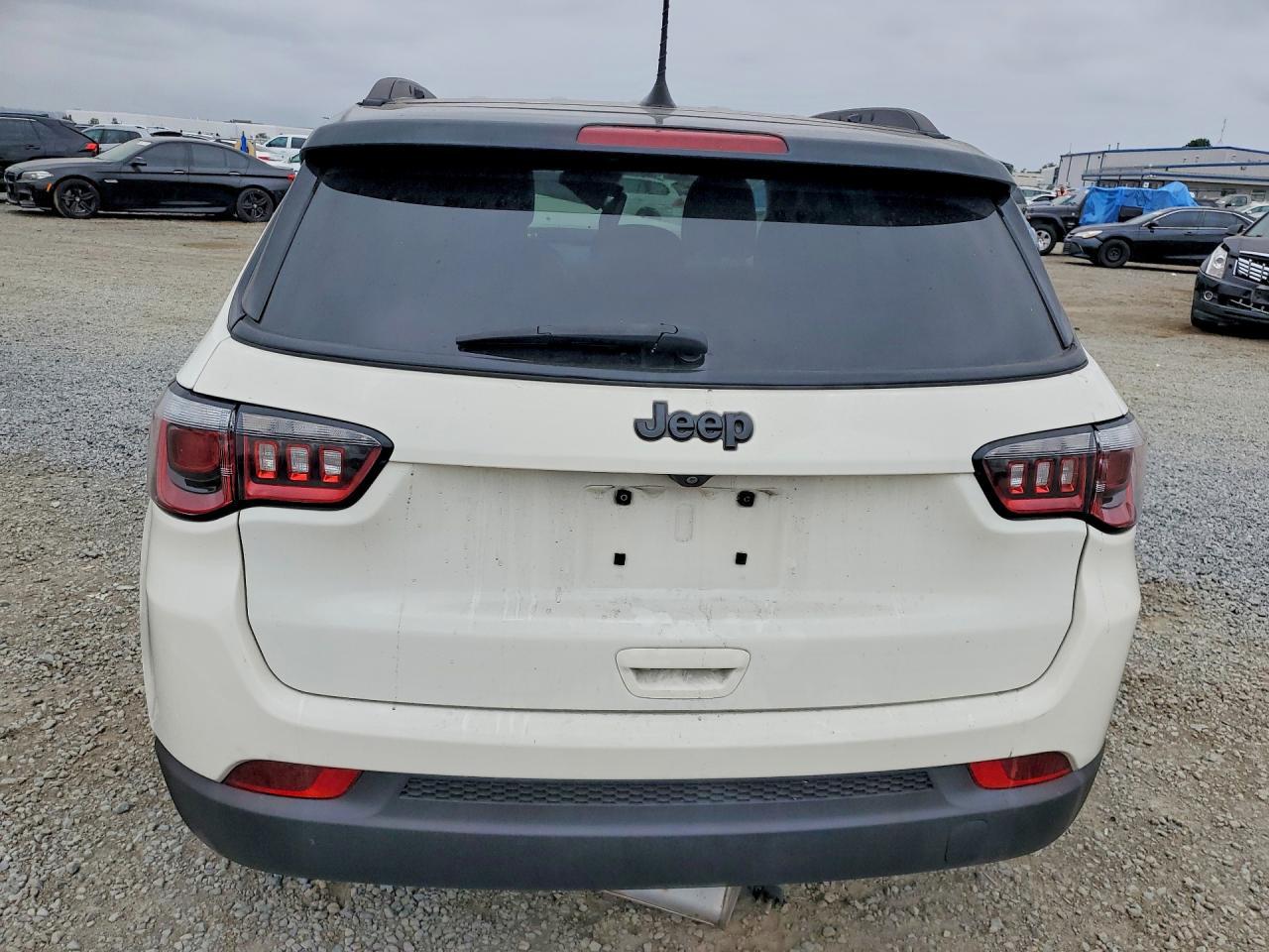 2020 Jeep Compass Latitude - Фото 6
