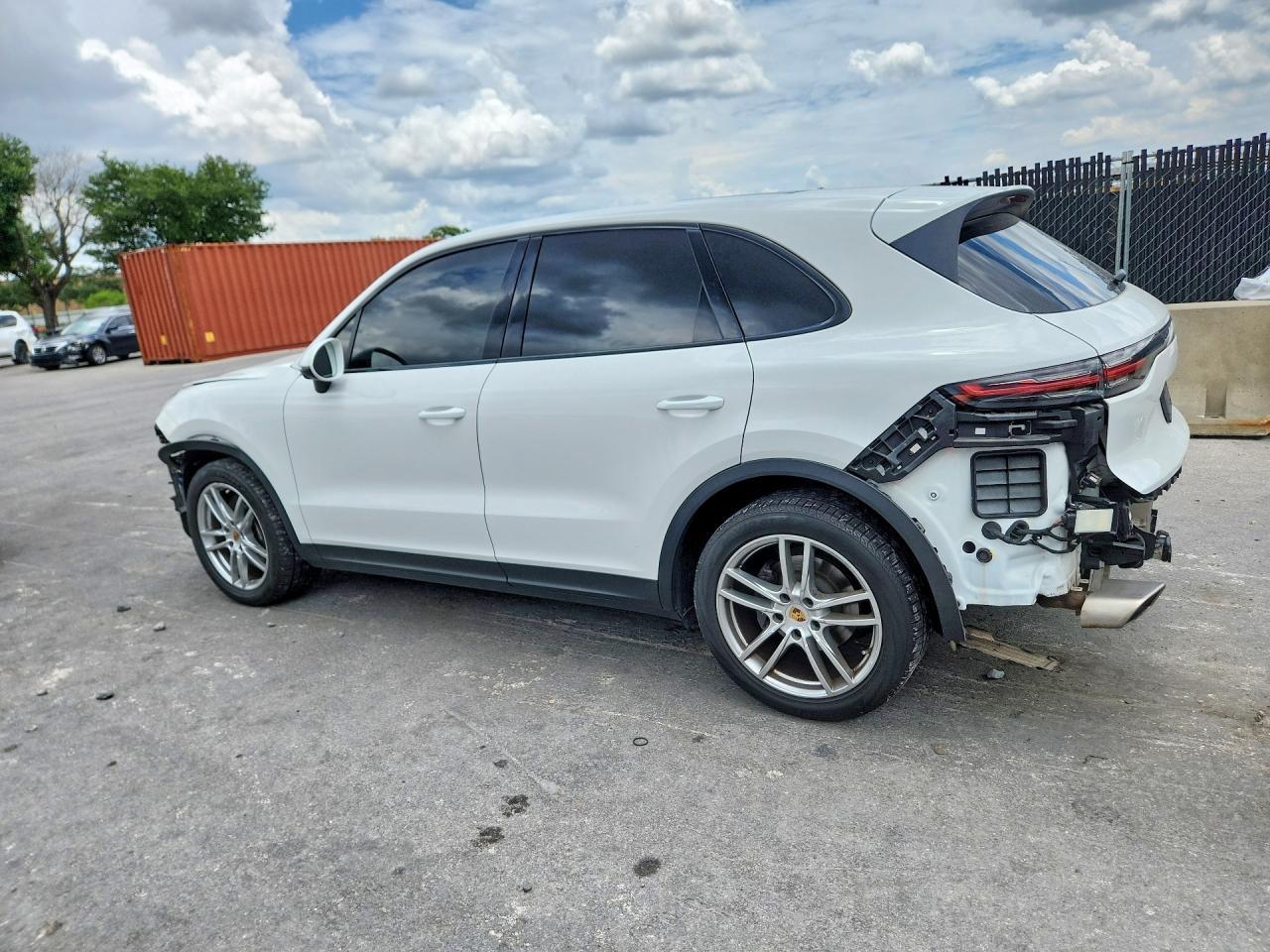 2021 Porsche Cayenne - Image 2