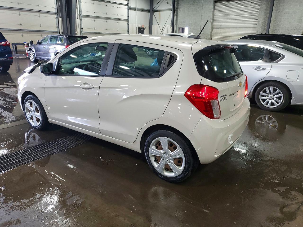 2019 Chevrolet Spark Ls - Фото 2