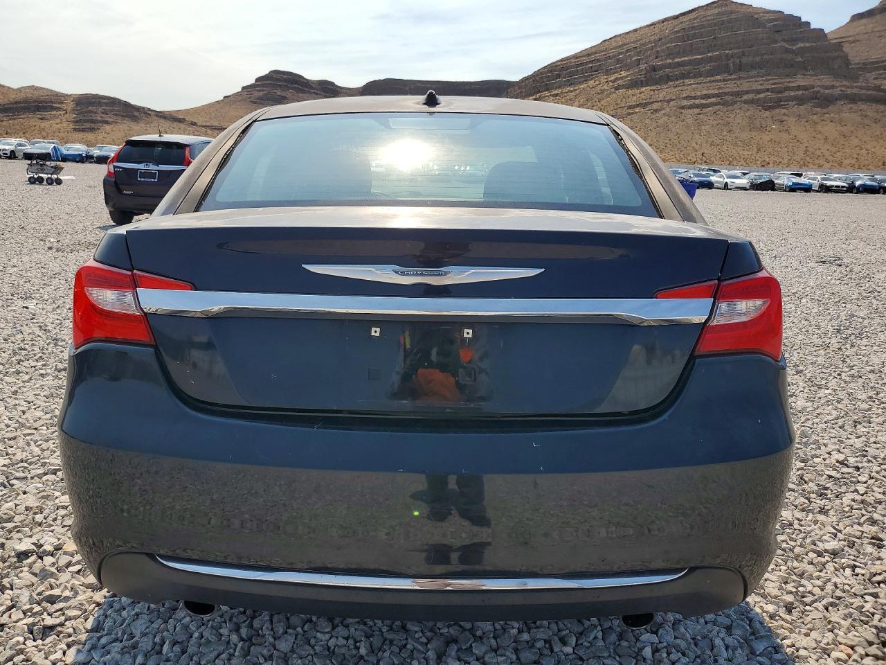 2011 Chrysler 200 Touring - Фото 6
