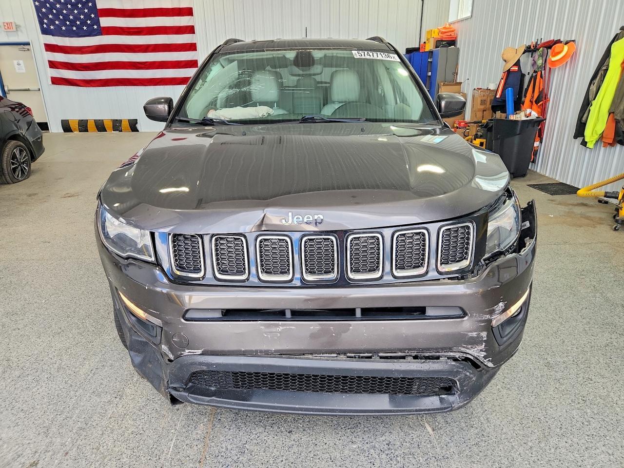 2018 Jeep Compass Latitude - Image 5