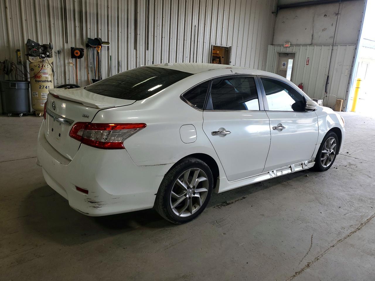 2015 Nissan Sentra Sr - Фото 3