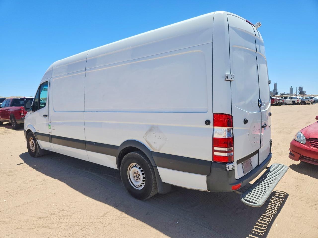 2014 Mercedes-Benz Sprinter 2 Cargo - Фото 2
