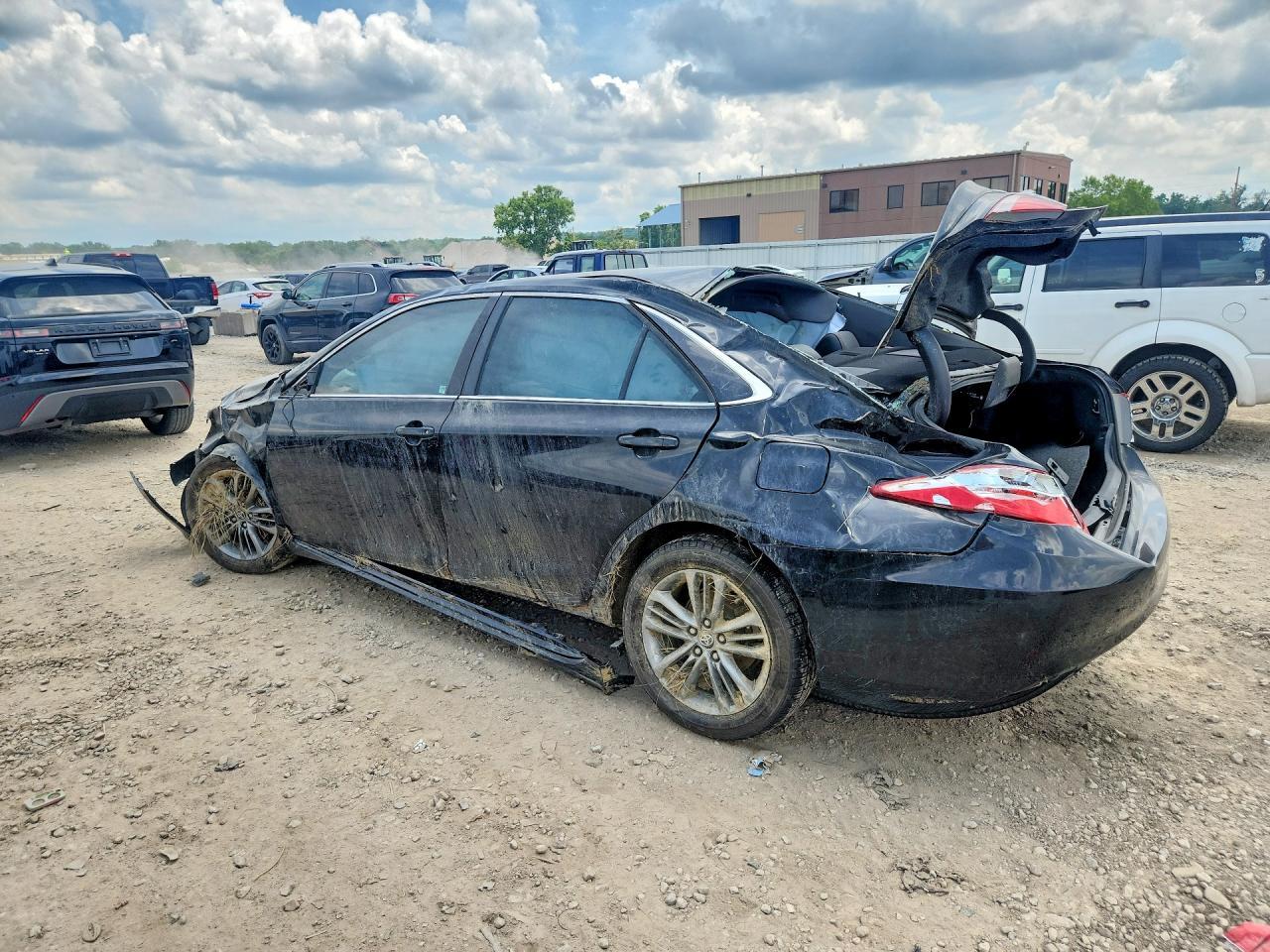 2016 Toyota Camry Se - Image 2