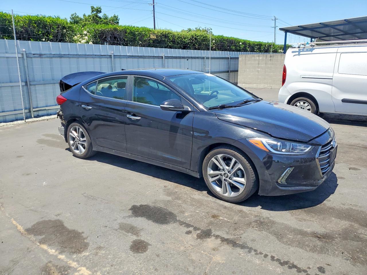 2017 Hyundai Elantra Limited - Фото 4