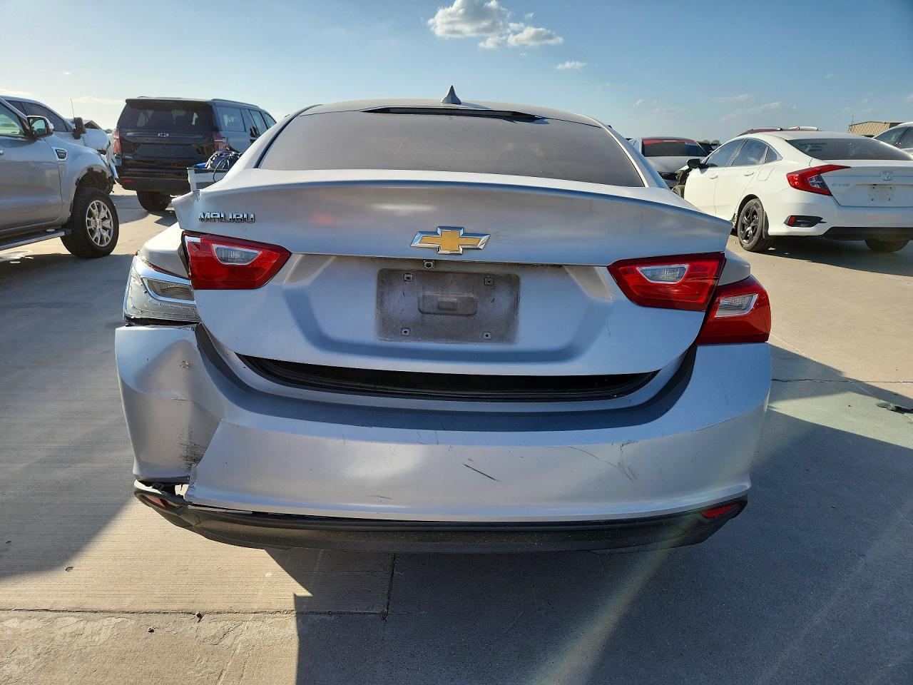 2017 Chevrolet Malibu Ls - Фото 6