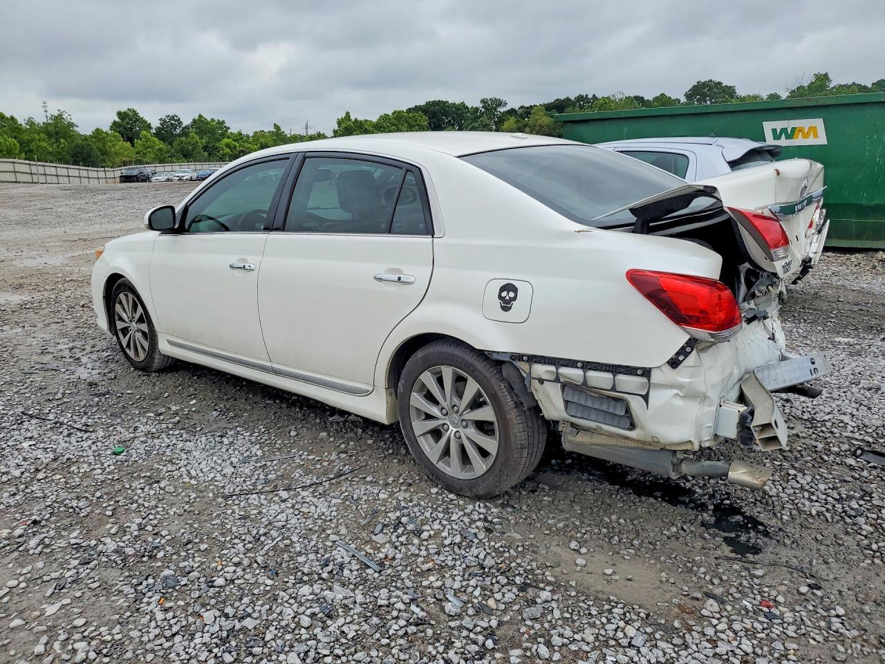 2011 Toyota Avalon Limited - Фото 2