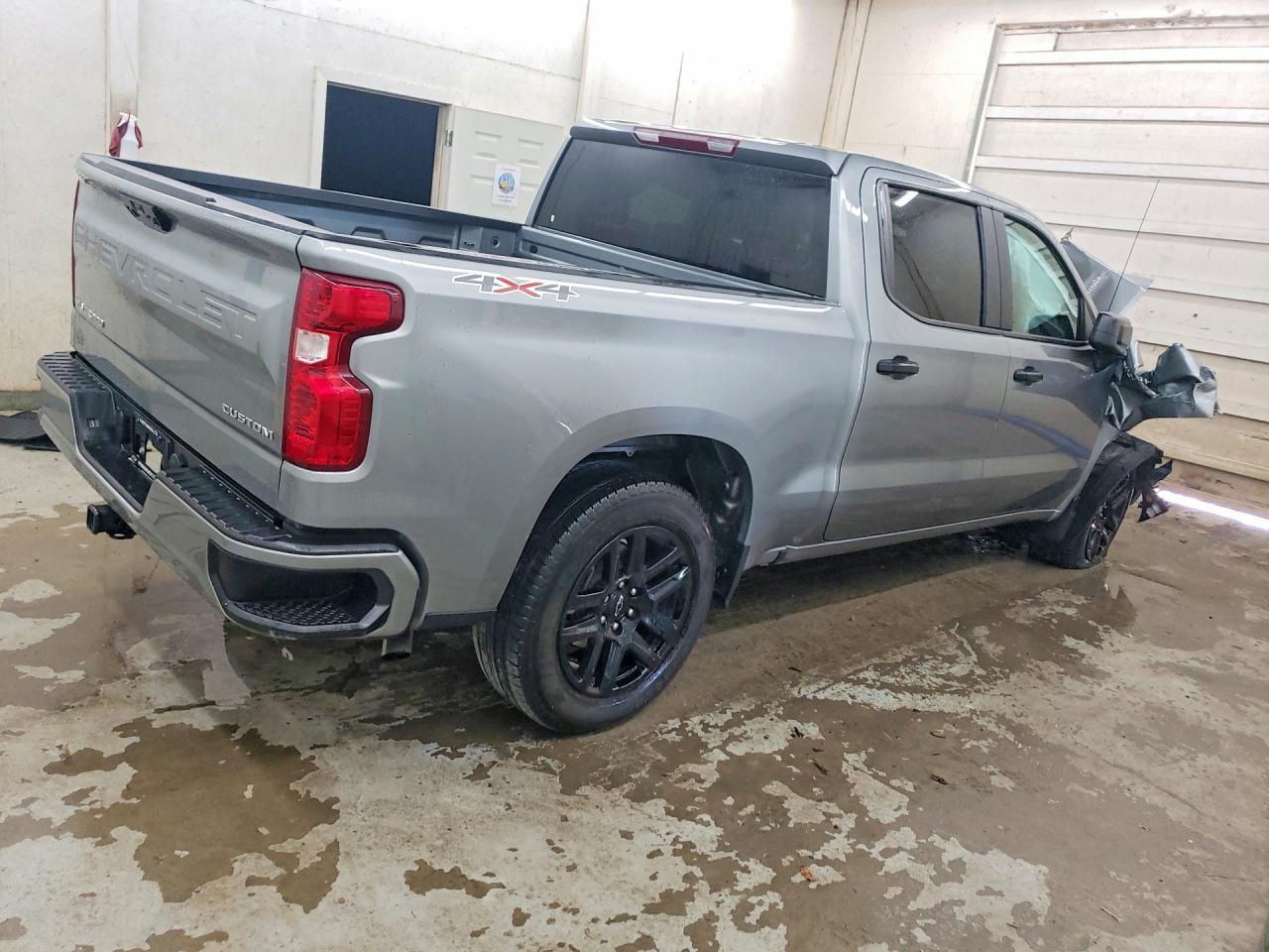 2025 Chevrolet Silverado K1500 Custom - Фото 3