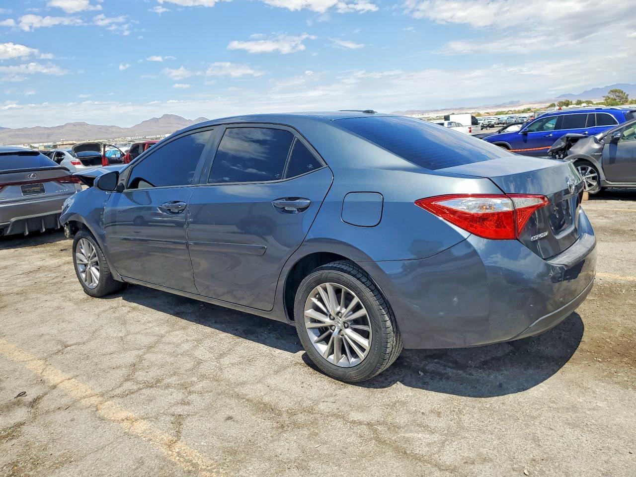 2015 Toyota Corolla Le Plus - Фото 2