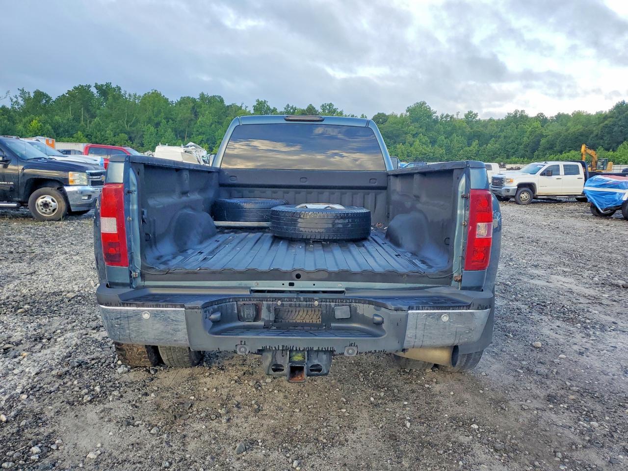 2011 Chevrolet Silverado K3500 Ltz - Image 6