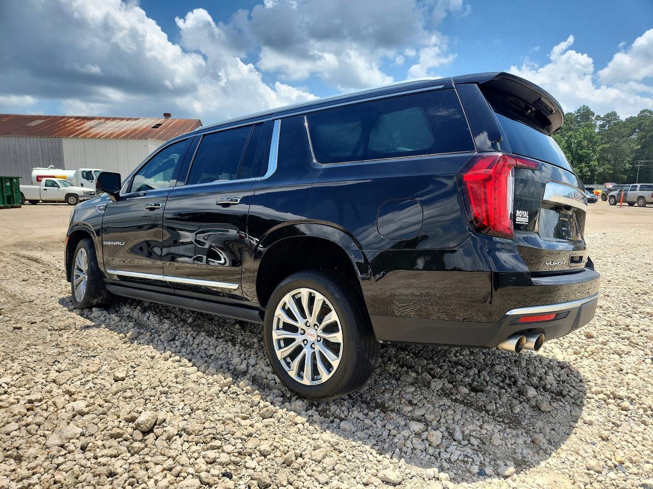 2022 GMC Yukon Xl Denali - Фото 2