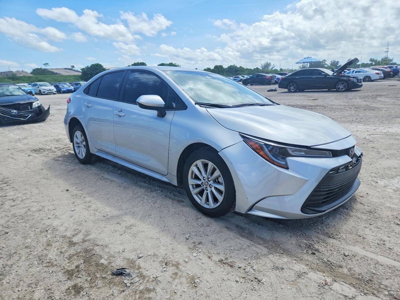 2026 Toyota Corolla Hybrid Le - Фото 4