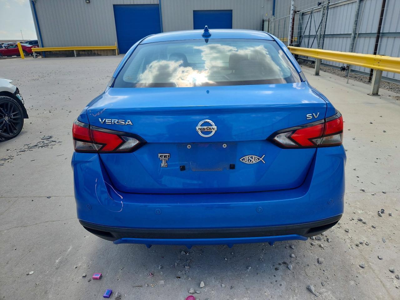 2020 Nissan Versa Sv - Image 6