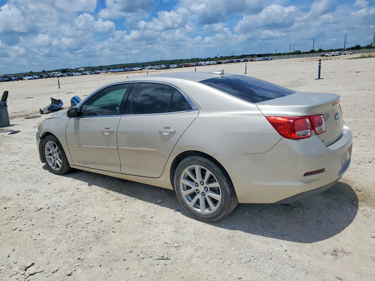 2015 Chevrolet Malibu 2Lt - Фото 2