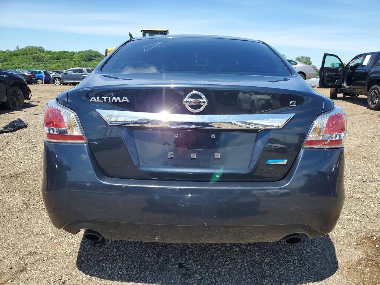 2014 Nissan Altima 2.5 S - Image 6