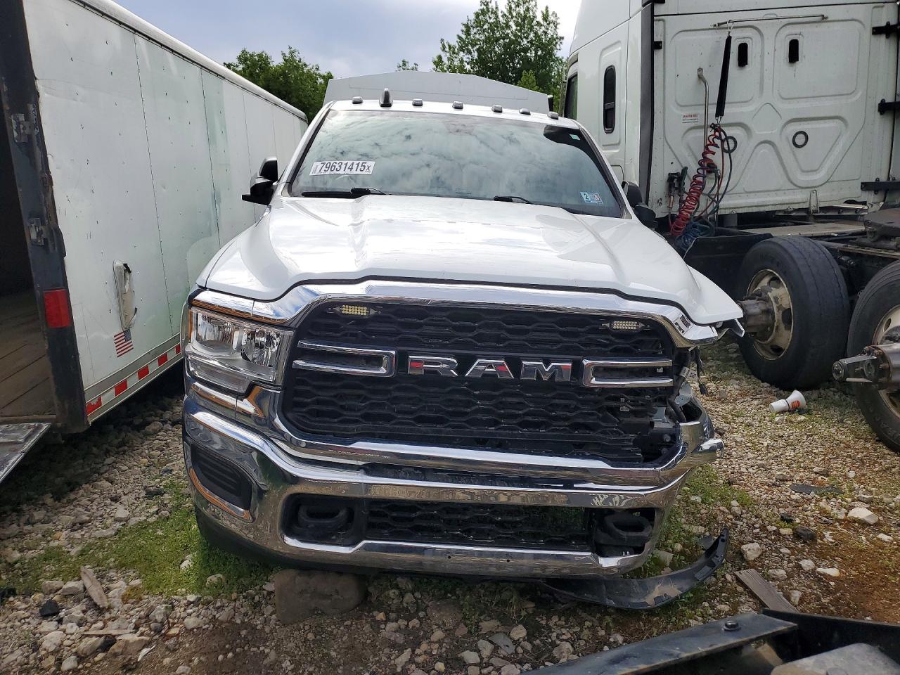 2022 Ram 3500 Tradesman Utility / Service Truck - Image 5