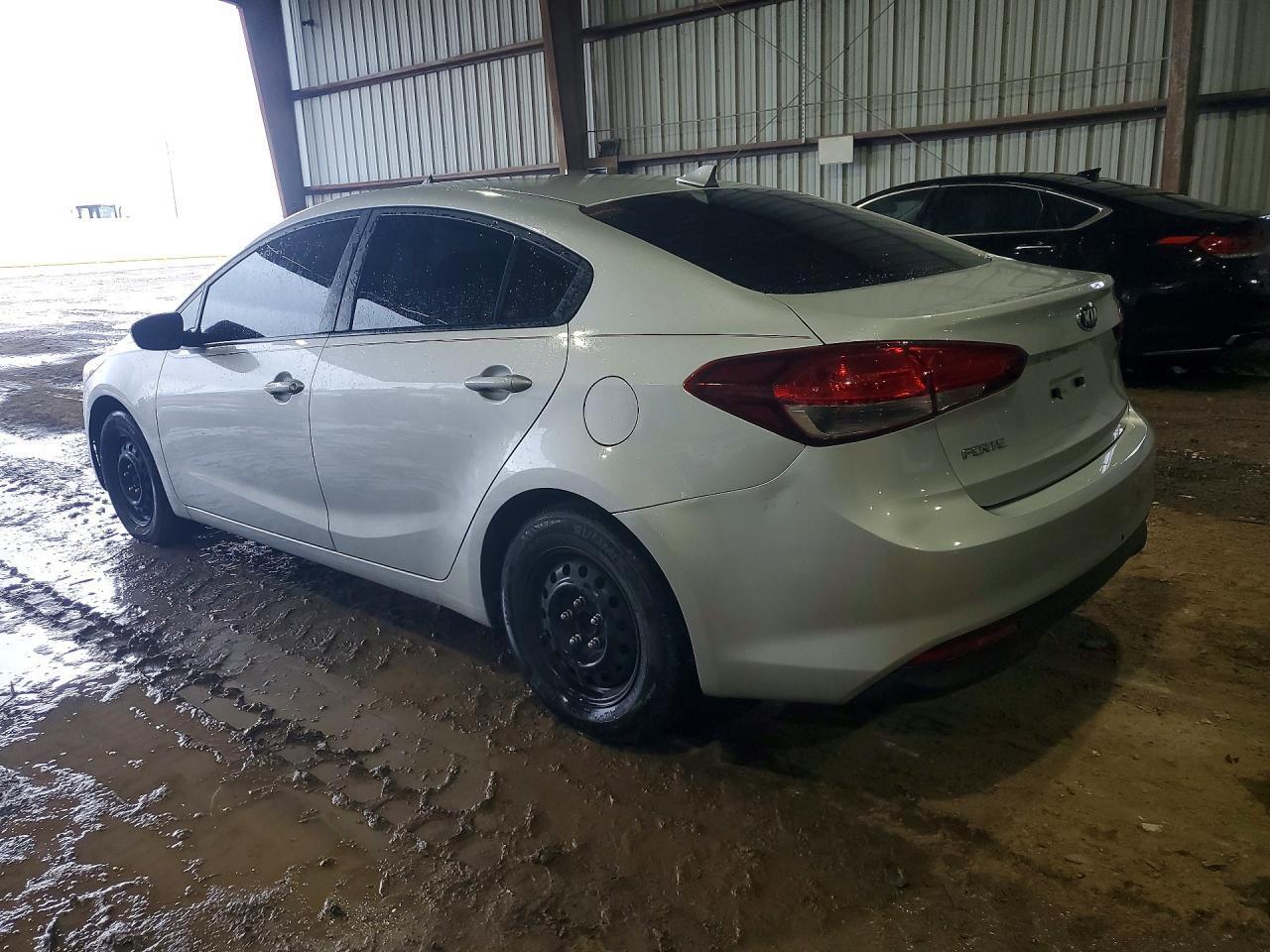 2018 Kia Forte Lx - Image 2