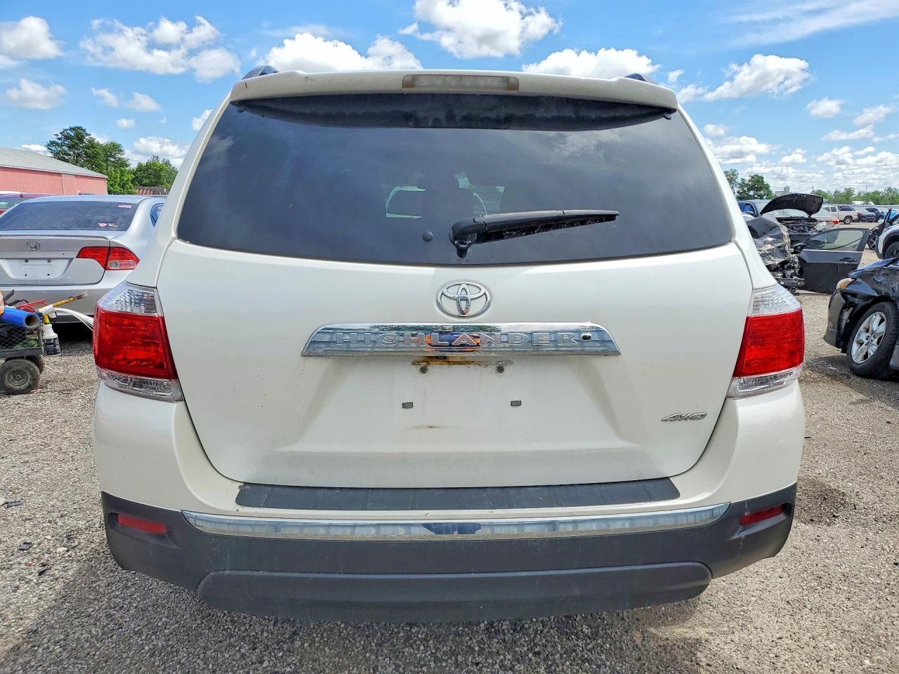 2013 Toyota Highlander - Image 6