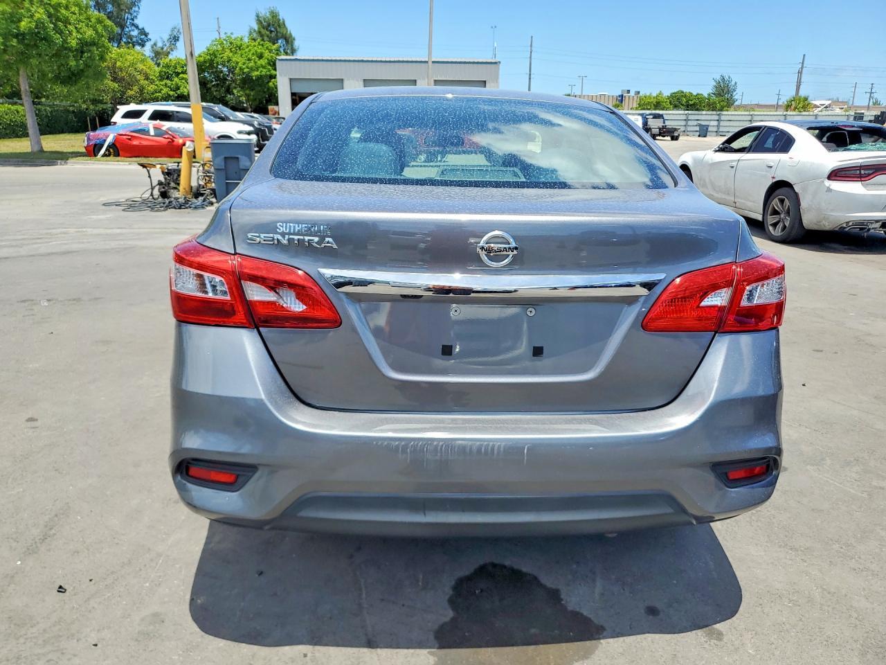 2019 Nissan Sentra S - Фото 6