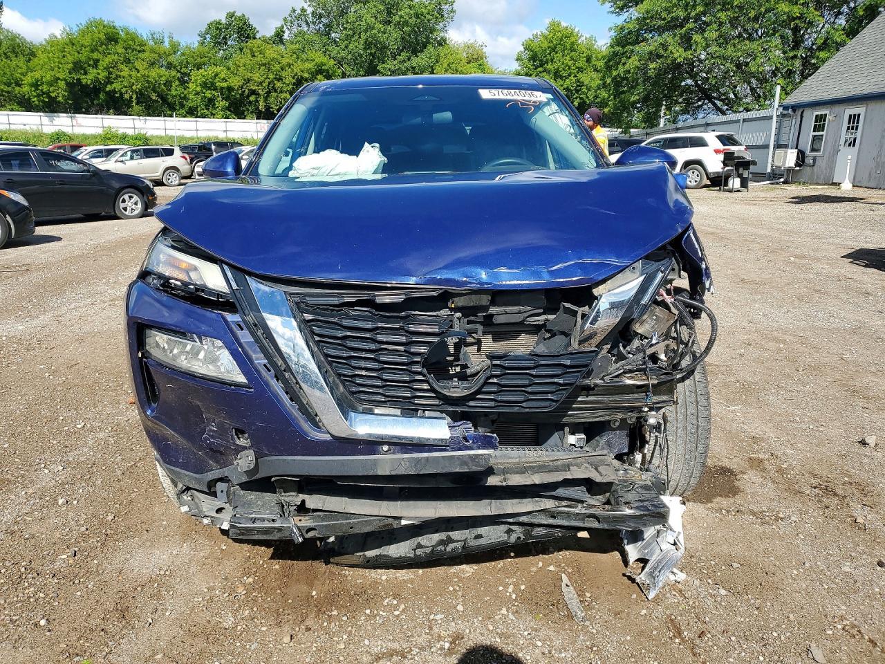 2021 Nissan Rogue Sv - Фото 5