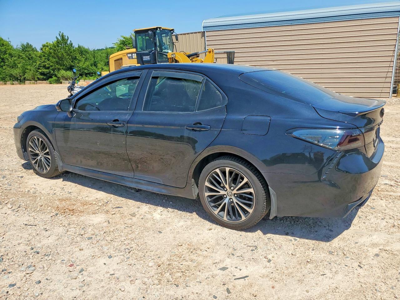 2018 Toyota Camry Se - Image 2