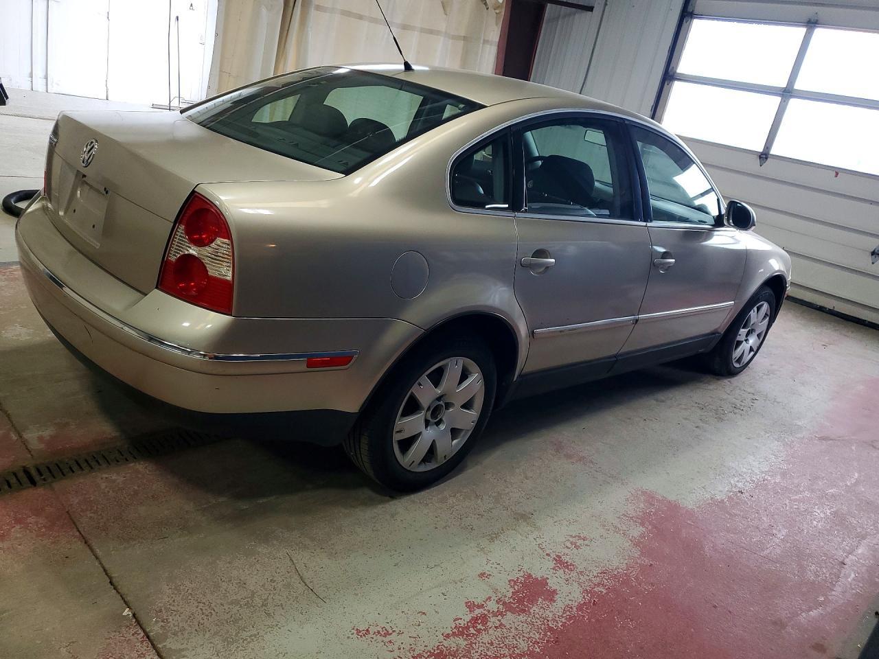 2005 Volkswagen Passat Gls - Фото 3