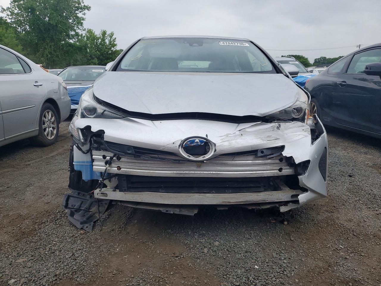 2018 Toyota Prius Three - Фото 5
