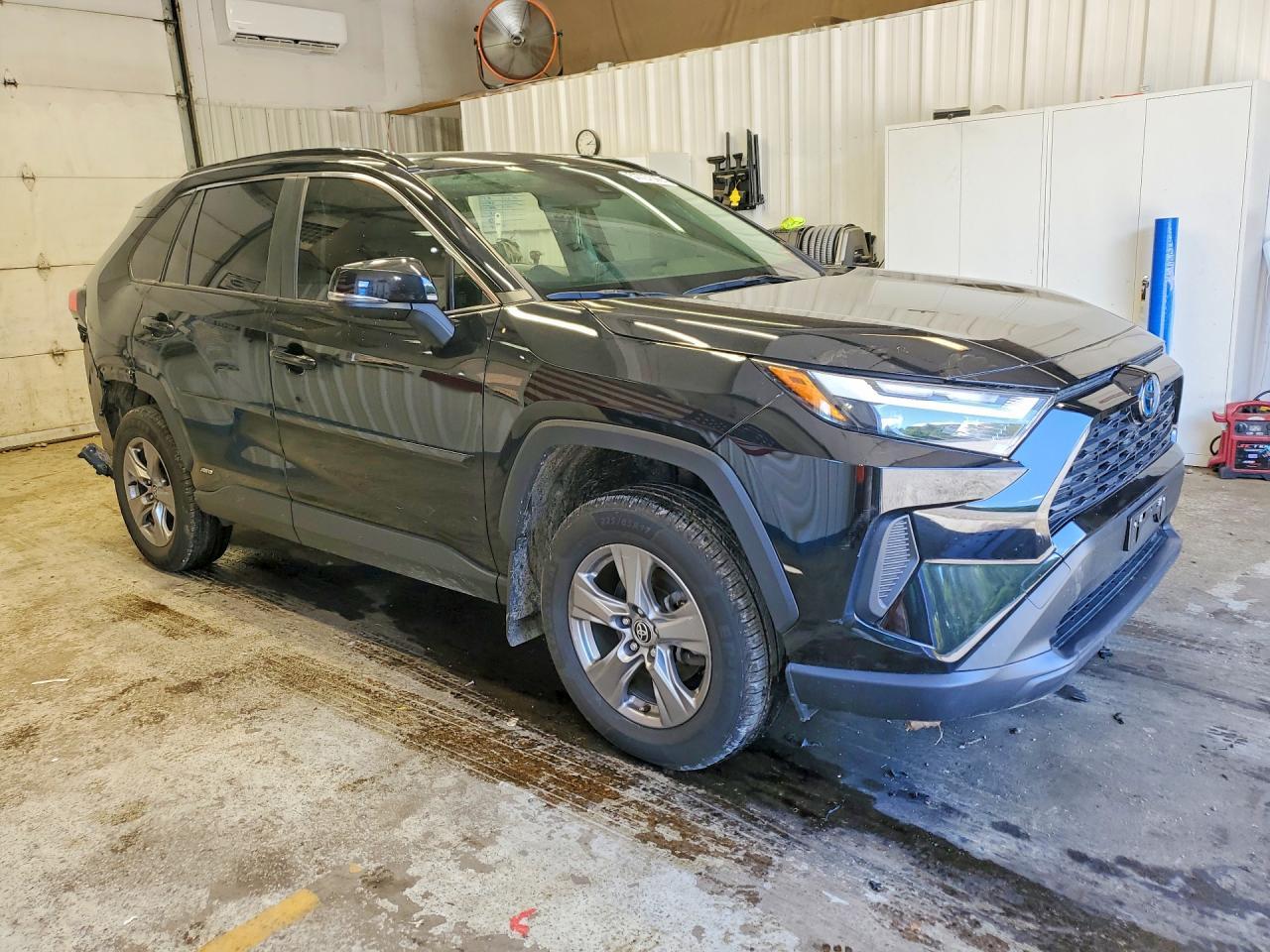 2023 Toyota Rav4 Hybrid Xle - Image 4