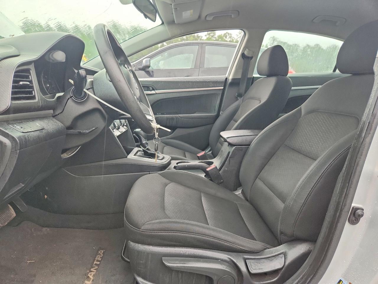 2019 Hyundai Elantra Se - Image 7