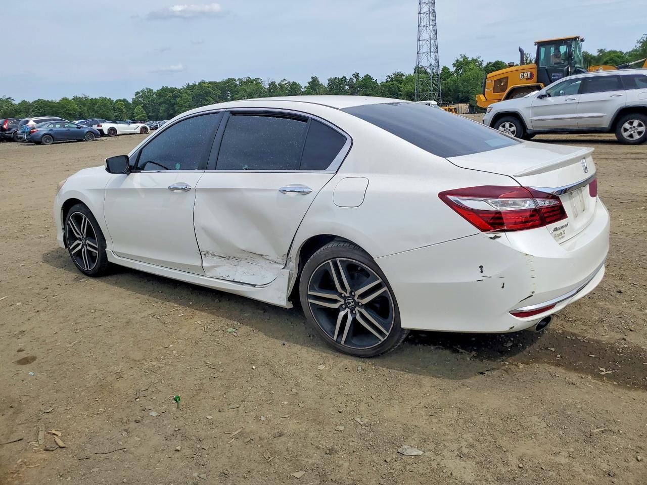 2017 Honda Accord Sport - Image 2