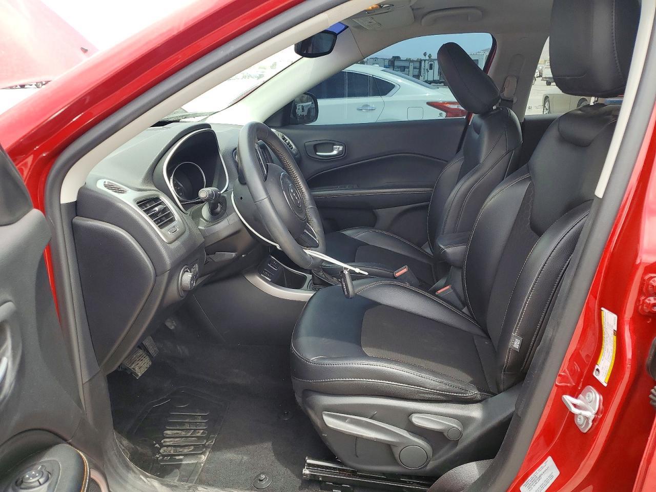 2017 Jeep Compass Latitude - Фото 7