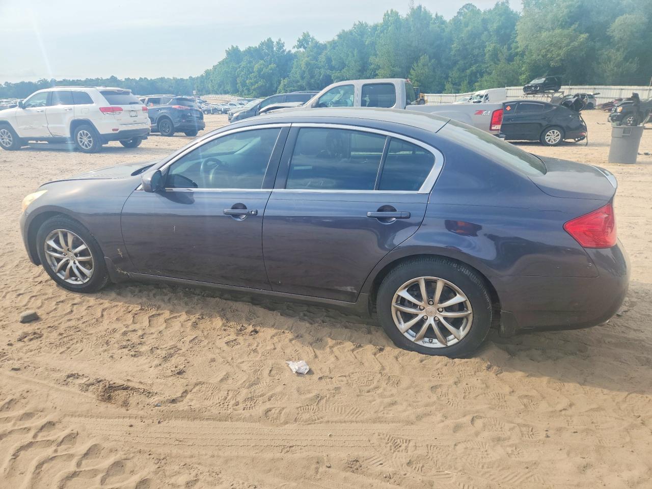 2007 Infiniti G35 Base - Image 2