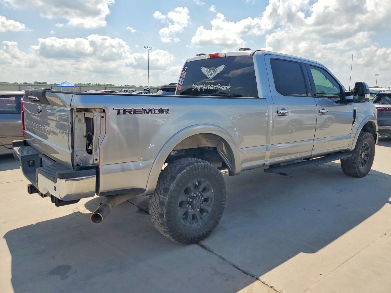 2021 Ford F250 Super Duty - Image 3