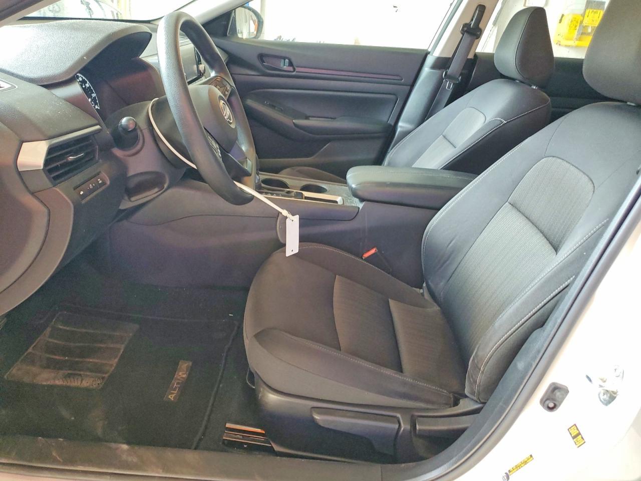 2024 Nissan Altima S - Image 7